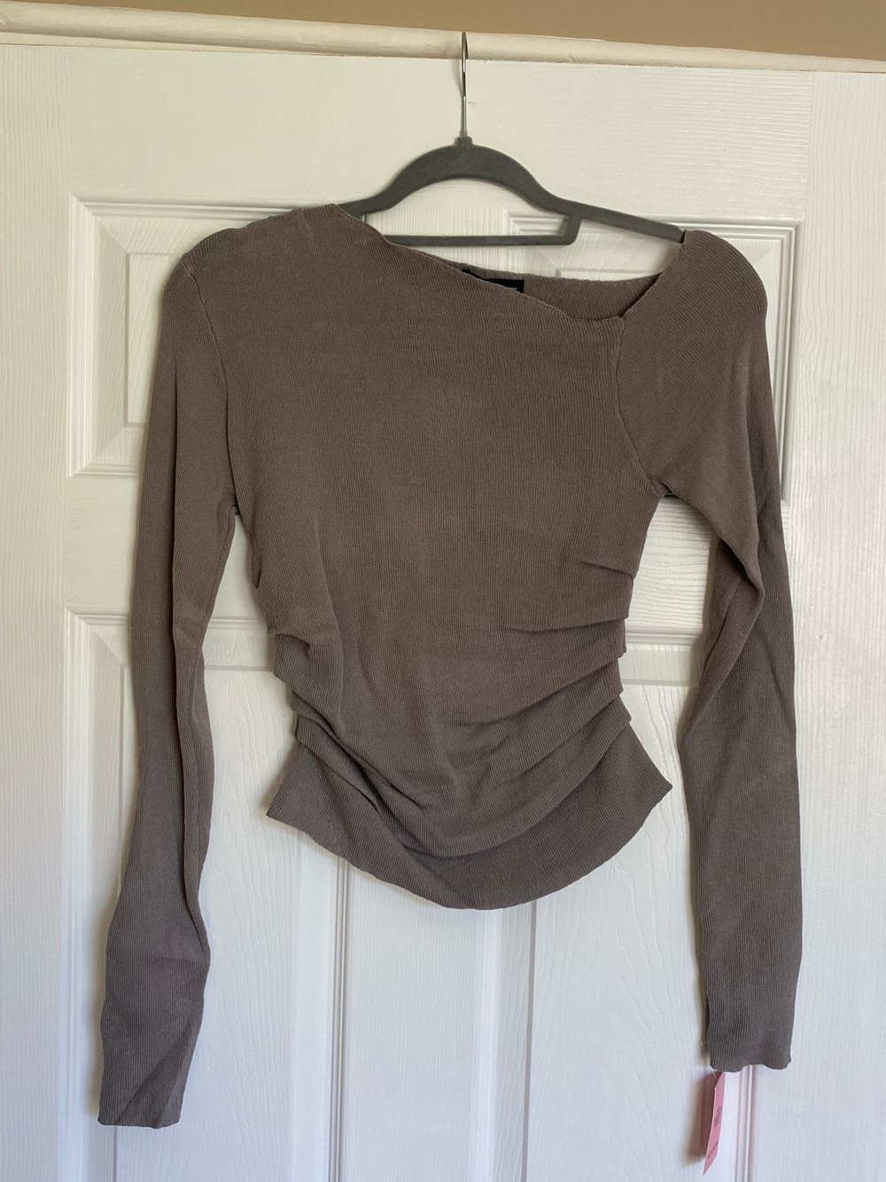 Pretty Little Thing Long Sleeve Ruched Scoop Neck Top - grey